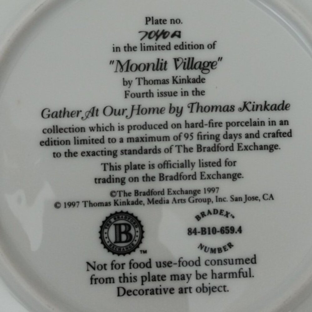 Vintage Thomas Kinkade Christmas 8 1/8" Plate Moonlit Village 1997 W/ COA - Picture 4 of 5